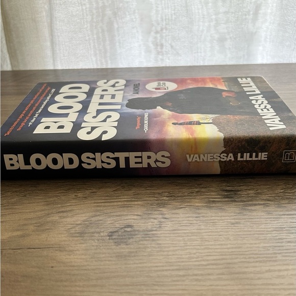 Blood Sisters by Vanessa Lillie NEW! - Picture 3 of 5